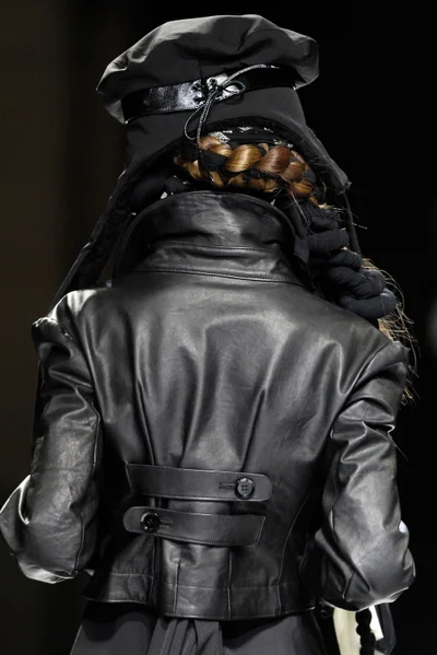 Look 27